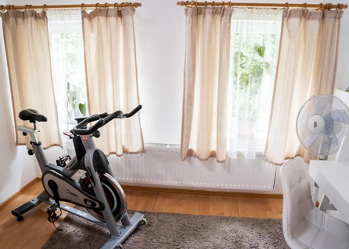 Anna's * Κλουζ-Ναπόκα